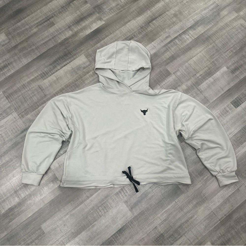 Under Armour x The Rock cropped hoodie medium